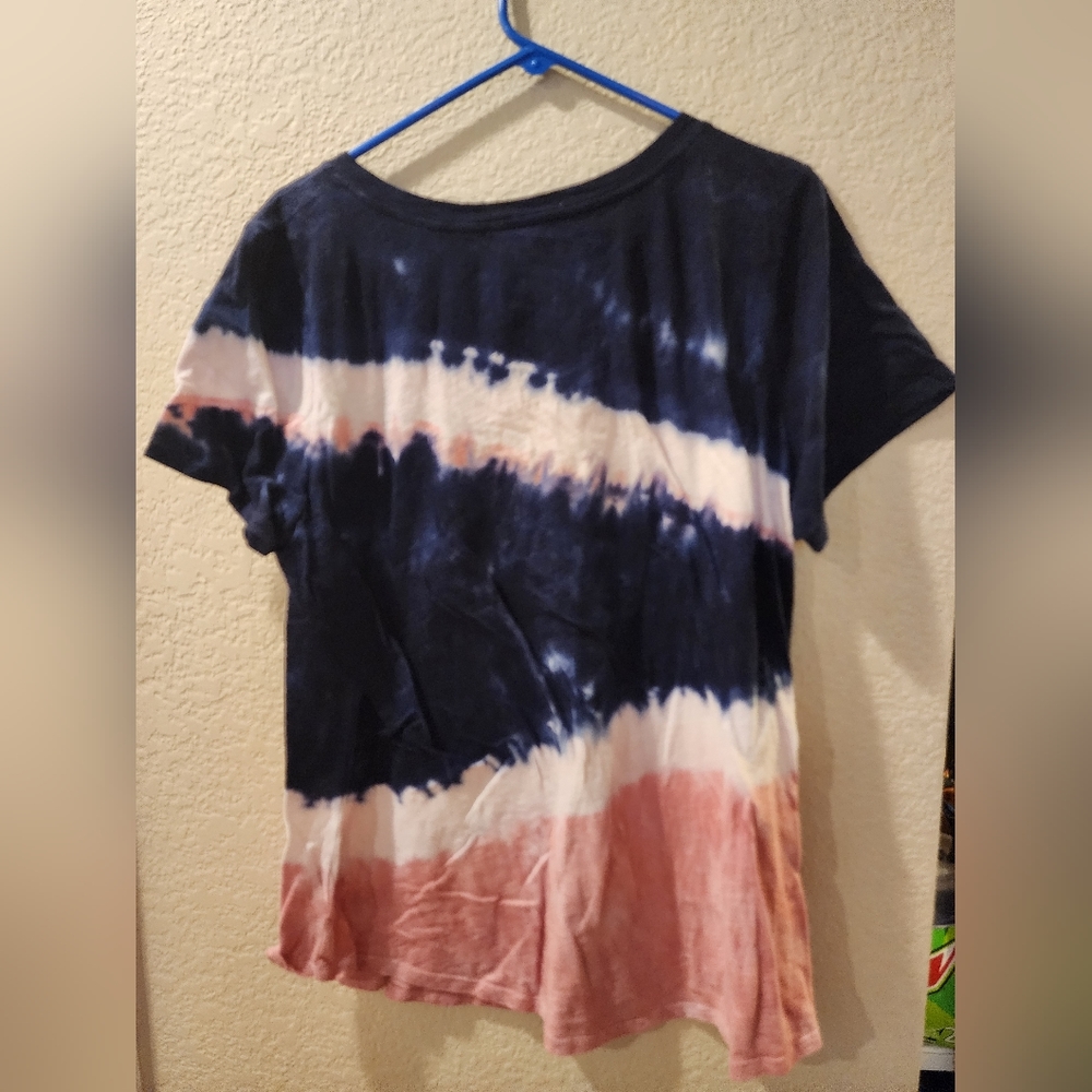 Torrid inspirational Tie Dyed Classic Fit V neck Tshirt 2X - Picture 4 of 4